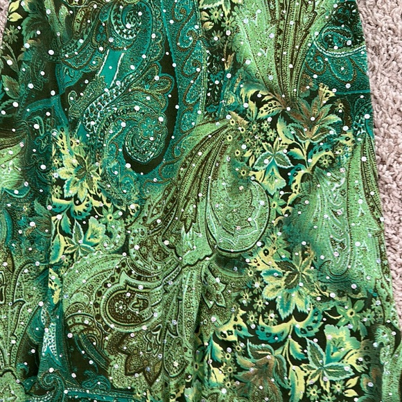 Green pattern w/ sequins all over bottom as symmetrical flowing halter sundress - Picture 4 of 10